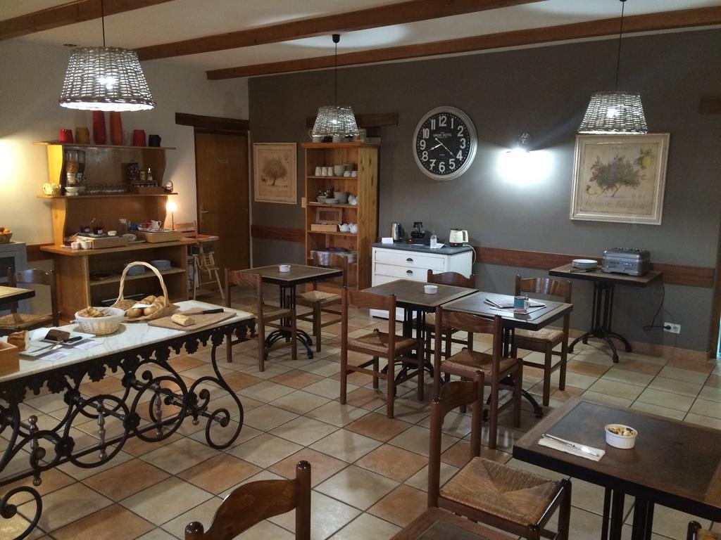 Logis Hotel Restaurant Le Mas De Mon Pere Saint-Jean-le-Centenier エクステリア 写真