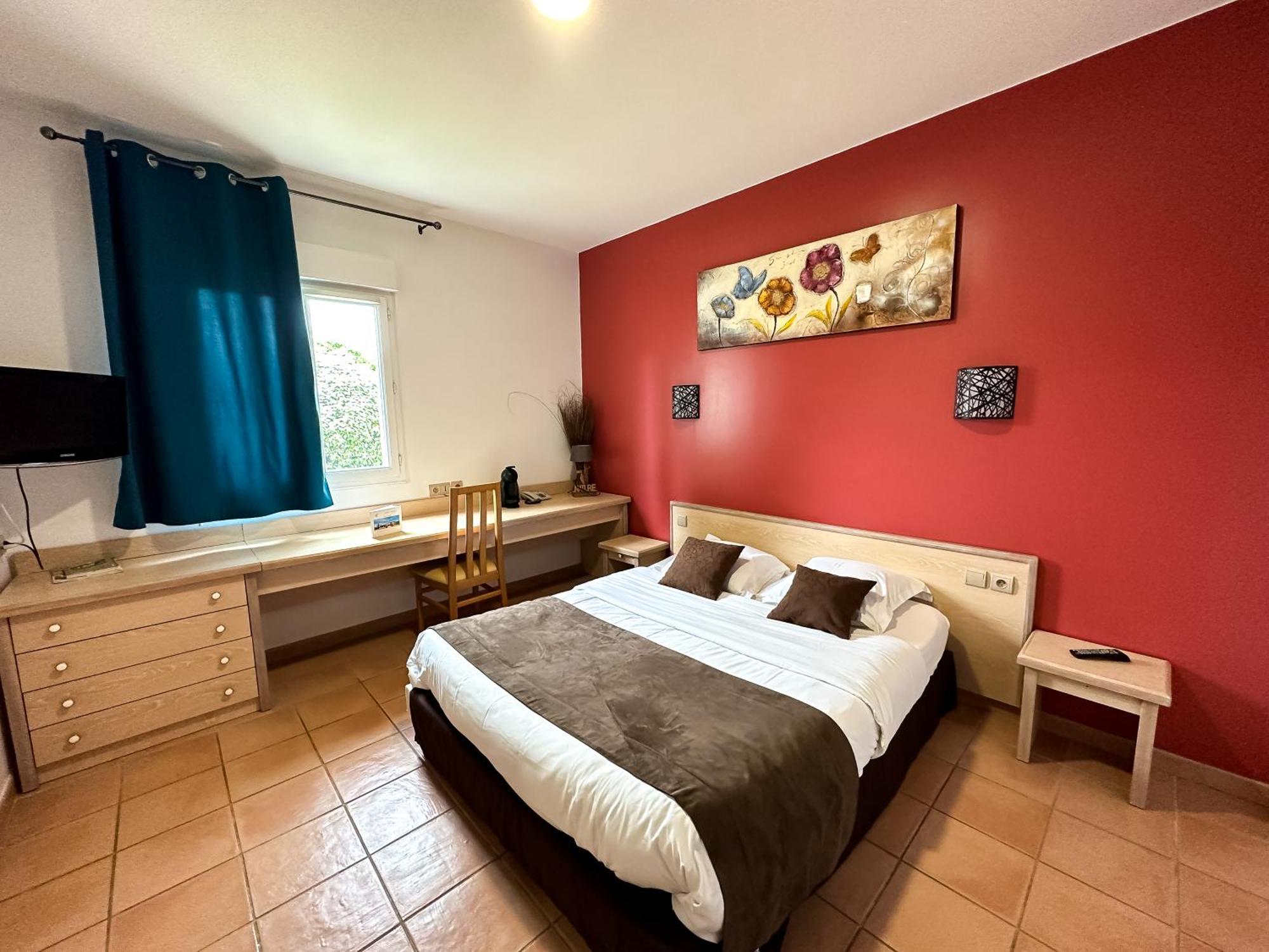 Logis Hotel Restaurant Le Mas De Mon Pere Saint-Jean-le-Centenier エクステリア 写真