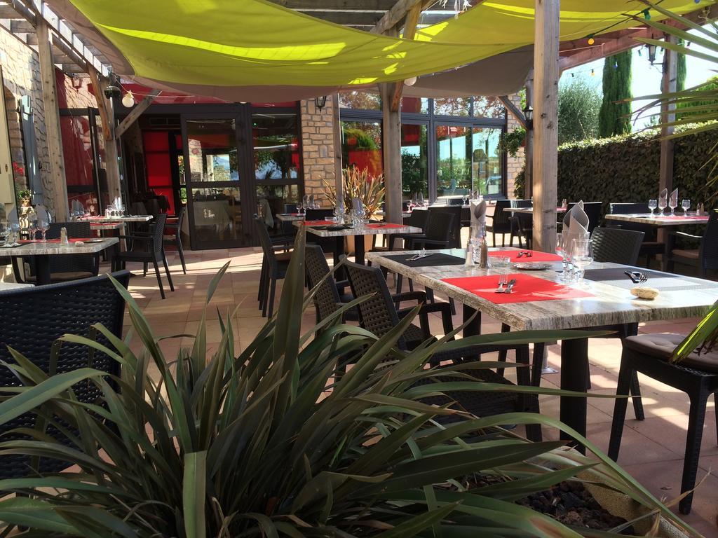Logis Hotel Restaurant Le Mas De Mon Pere Saint-Jean-le-Centenier エクステリア 写真