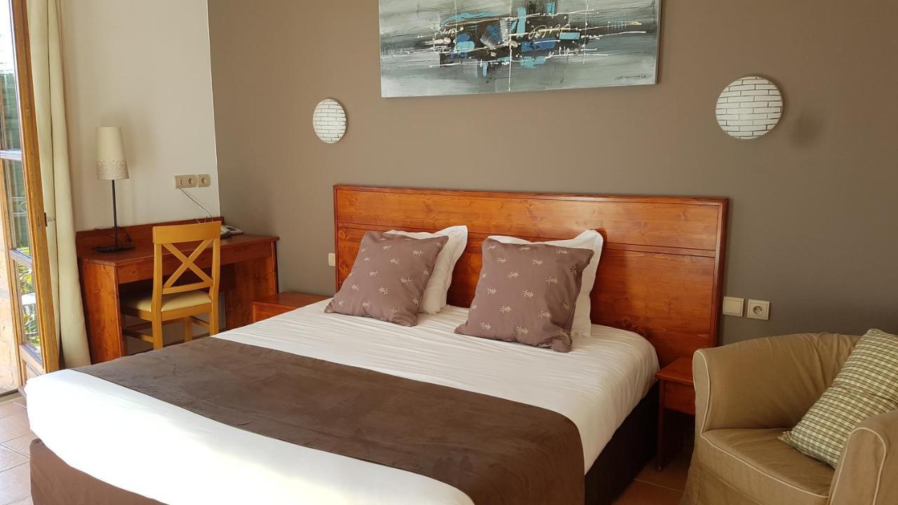 Logis Hotel Restaurant Le Mas De Mon Pere Saint-Jean-le-Centenier エクステリア 写真