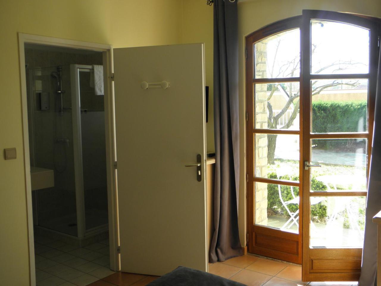 Logis Hotel Restaurant Le Mas De Mon Pere Saint-Jean-le-Centenier エクステリア 写真